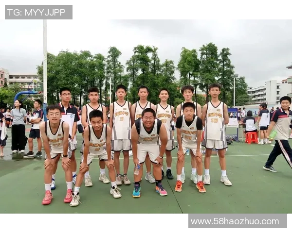 与朋友们一起打篮球的乐趣与收获分享篮球带来的友谊与健康生活方式